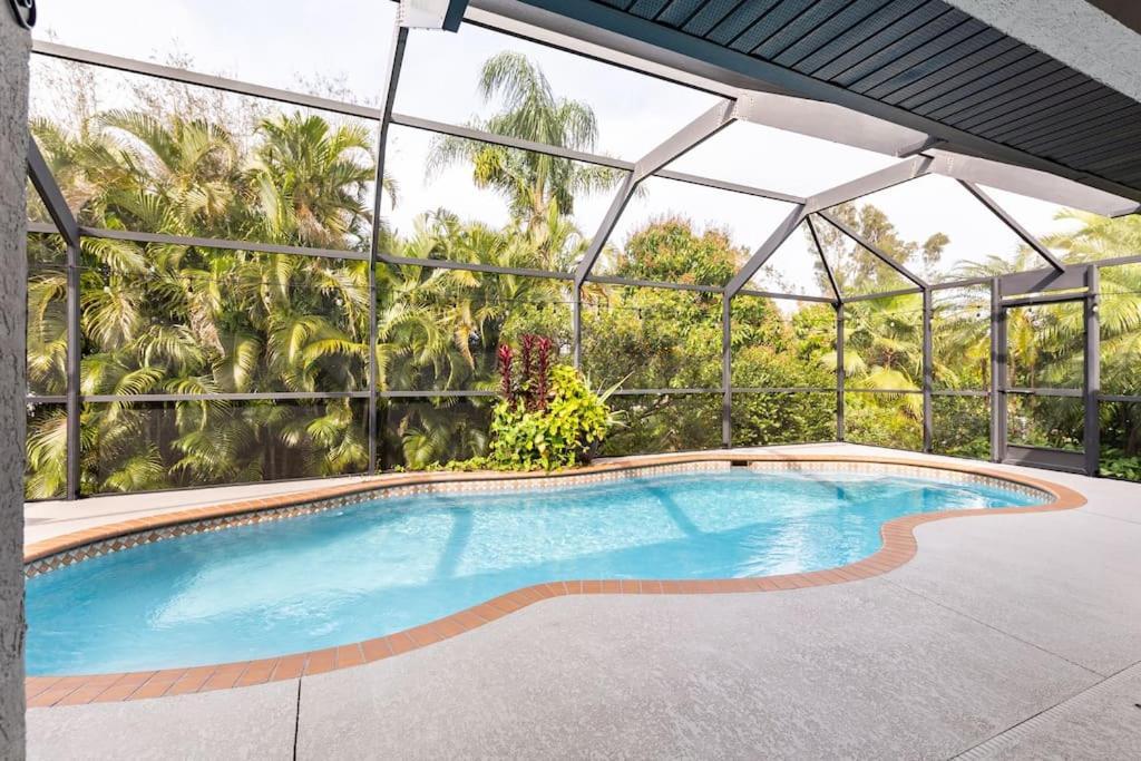 Villa Nicol Cape Coral Exteriör bild